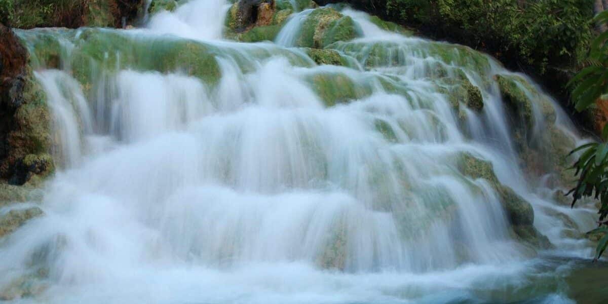 The hot spring waterfall at Mengeruda springs on Flores