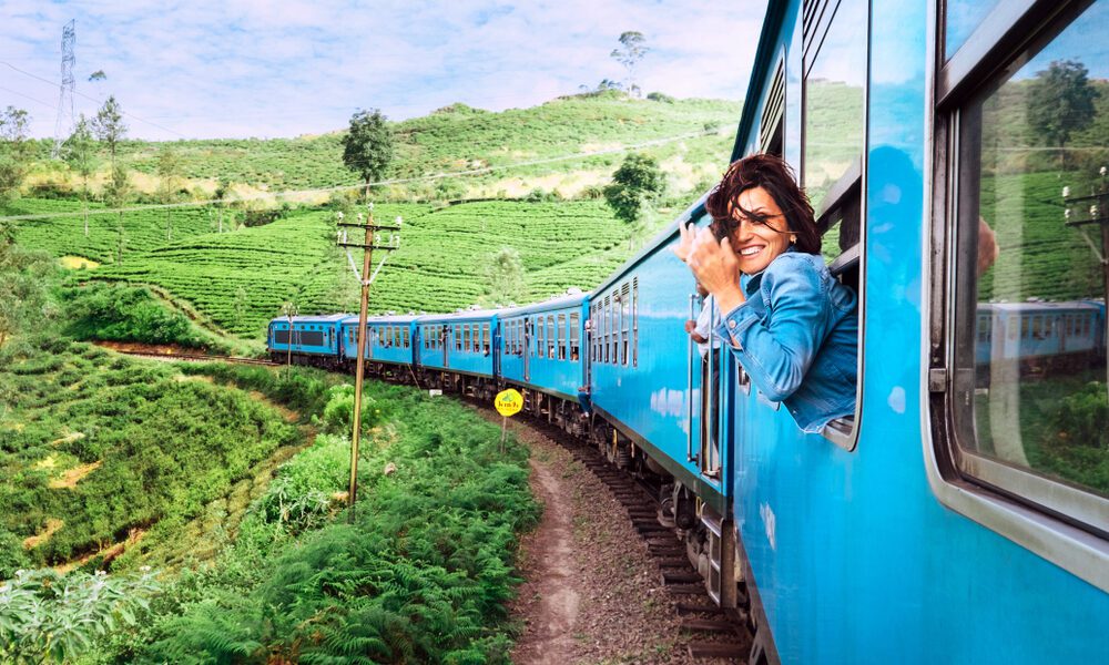 A woman is relaxed on a train thanks to natural supplements