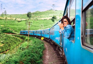 A woman is relaxed on a train thanks to natural supplements